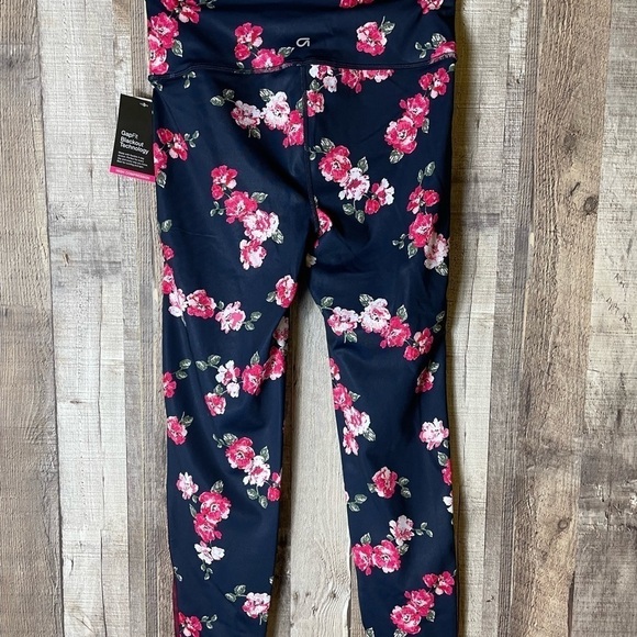 Gap Fit Blackout Technology 7/8 Legging NWT - Picture 2 of 5